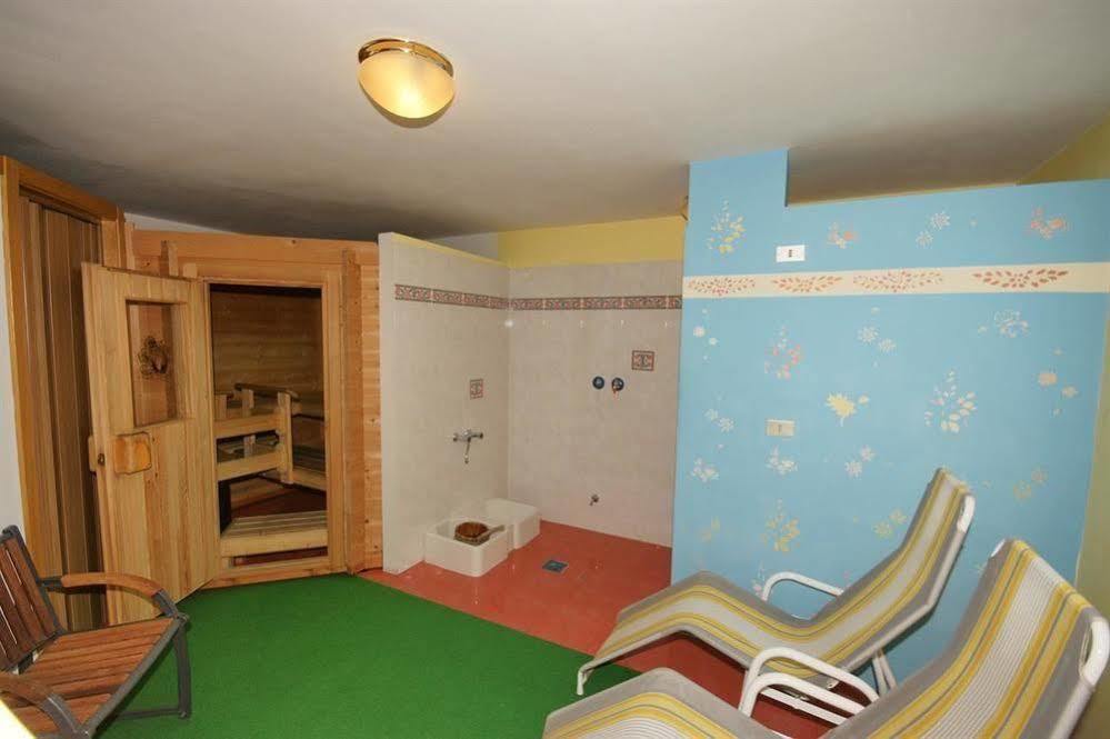 Hotel Villa Mozart Поцца-ди-Фасса Экстерьер фото